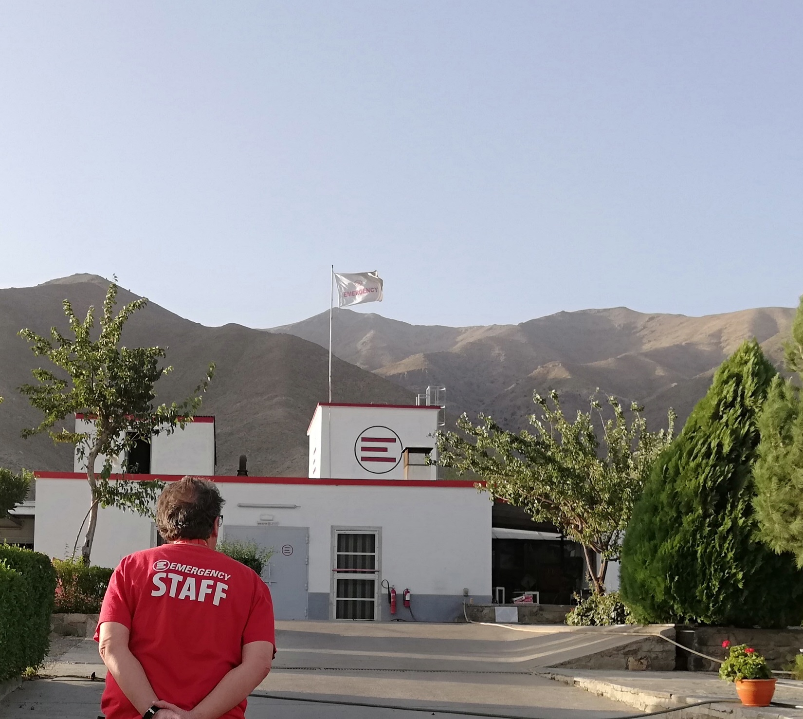 Surgeon at the end of a work day in Anabah