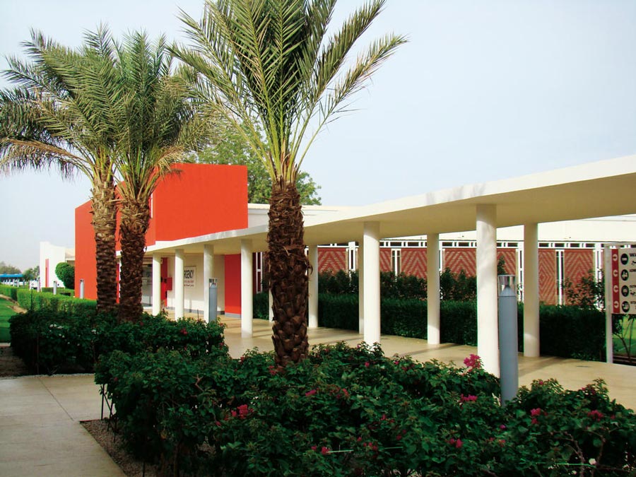 Vista esterna del 'Salam', il Centro di eccellenza di EMERGENCY in Sudan, specializzato in cardiochirurgia