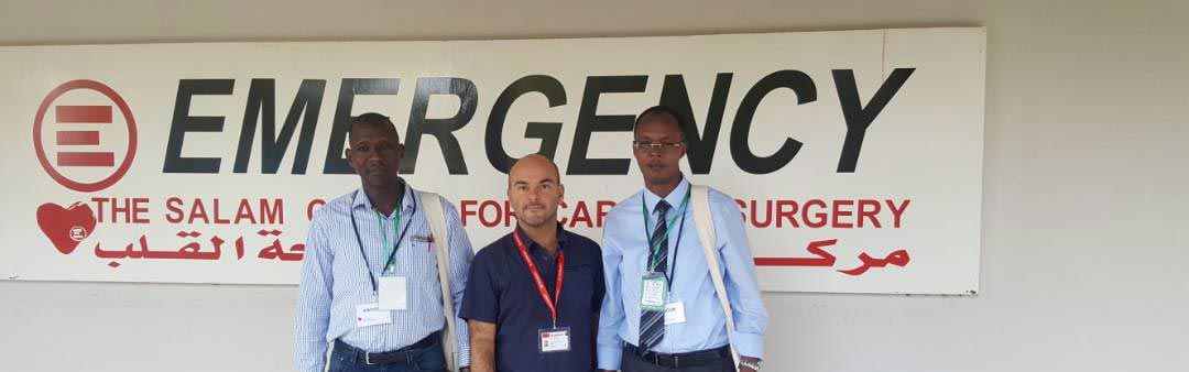 Luca, coordinatore del Programma regionale, accompagna due cardiologi burundesi nella loro visita al Centro Salam