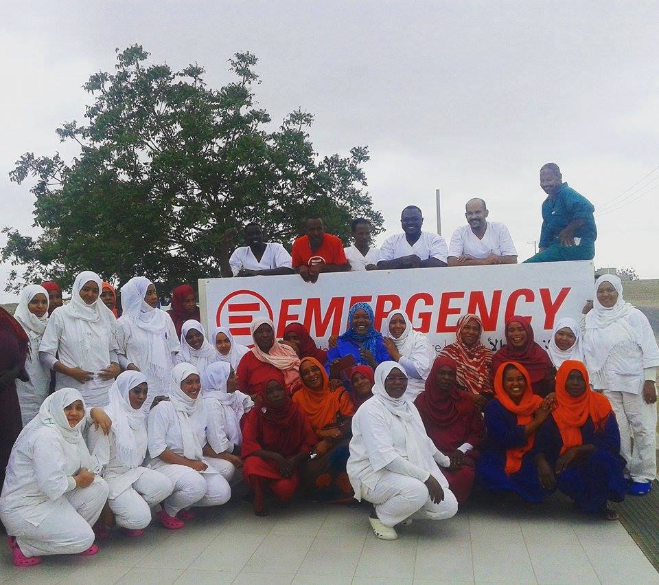 Foto di gruppo dello staff del Centro pediatrico di EMERGENCY a Port Sudan